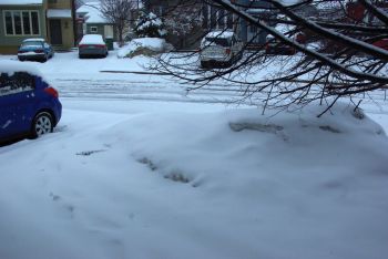 Snowfall 2011-04-17